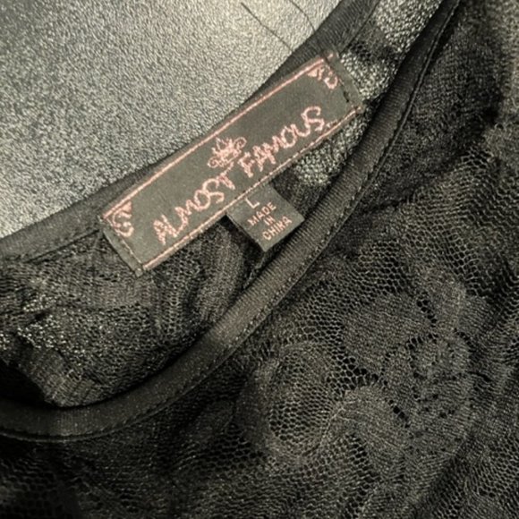Almost Famous Womens Large Black Lace Blouse Round Neck Short Sleeves - Picture 4 of 8